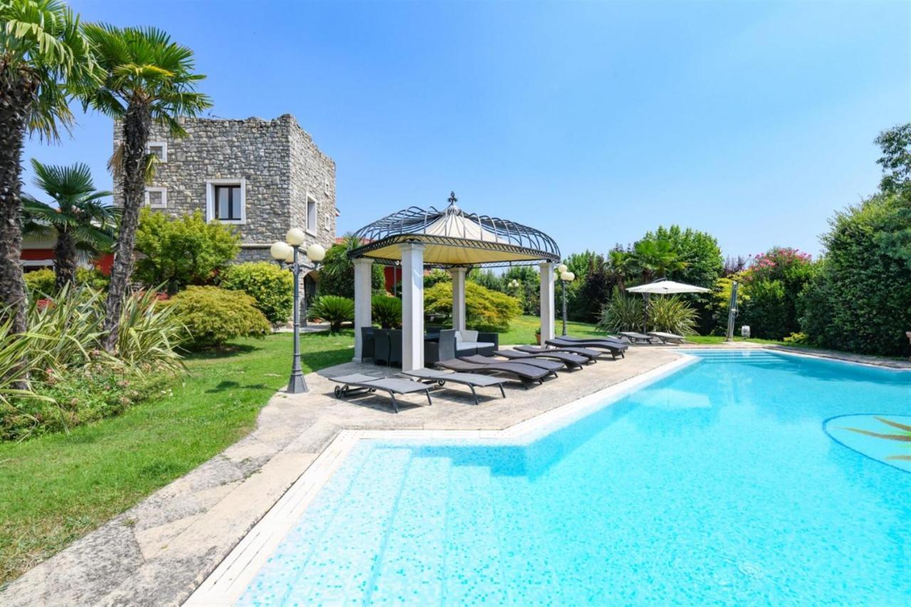 Private Luxury Villa With Pool Moniga del Garda Exterior photo