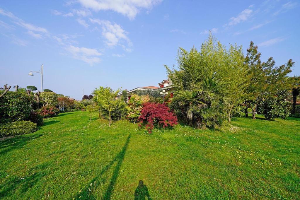 Private Luxury Villa With Pool Moniga del Garda Exterior photo